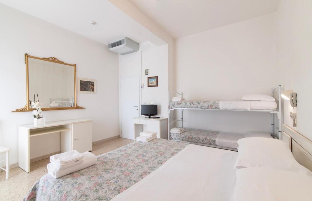 Hotel Miro Каттоліка Екстер'єр фото